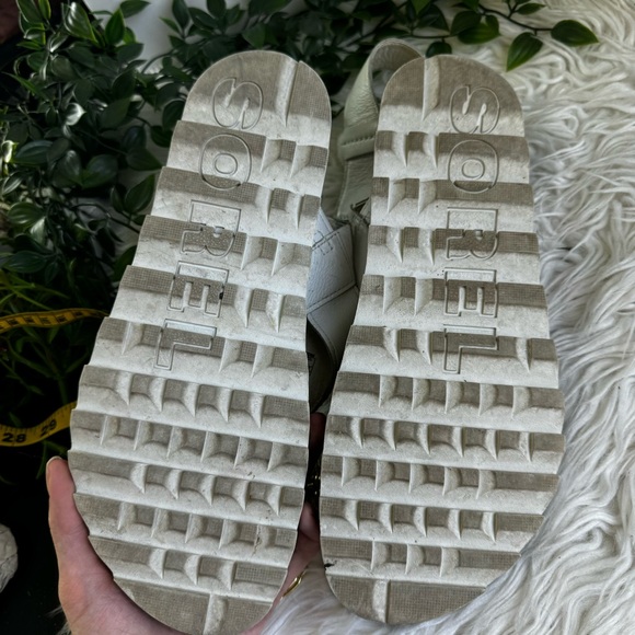 Sorel White roaming T strap sandals